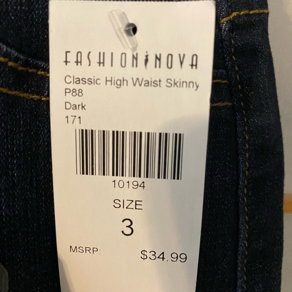 New NWT Fashion Nova Women Classic High Waist Skinny Jeans Size 3 / 25 Dark USA - Picture 4 of 8